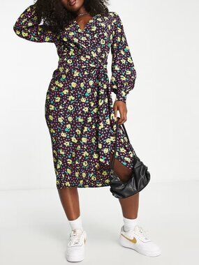 NWT Glamorous Wrap Dress Size 12